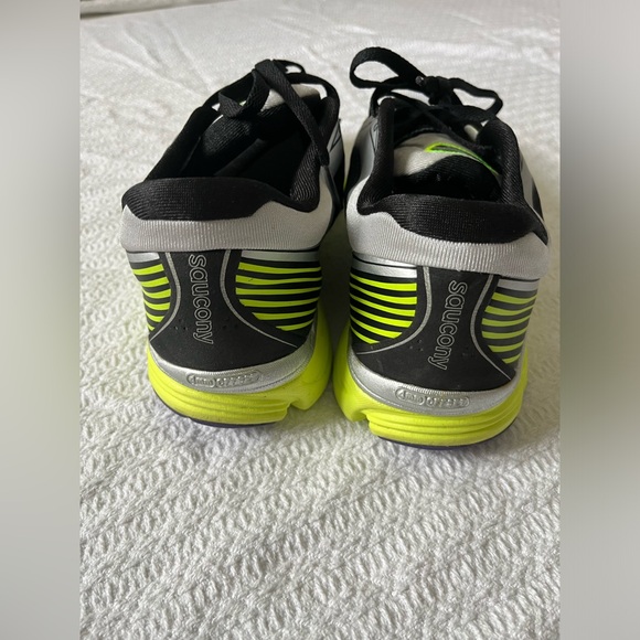 Mens 12’s saucony kinvara 5 - Picture 2 of 4